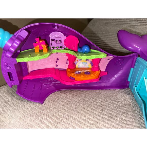 Polly Pocket Sparkle Cove Adventure Narwhal Boat Playset - Picture 4 of 7